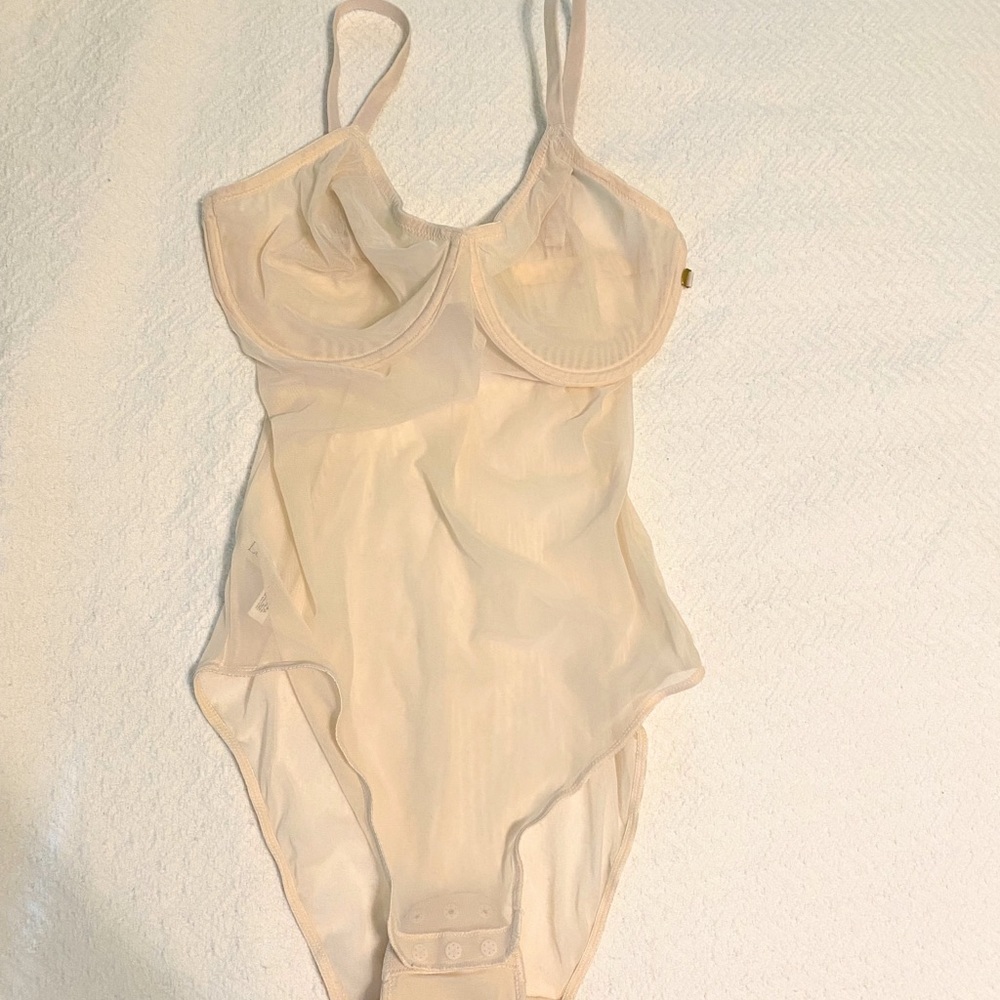 Pale Pink Undergarment Bra, Size: 32DD